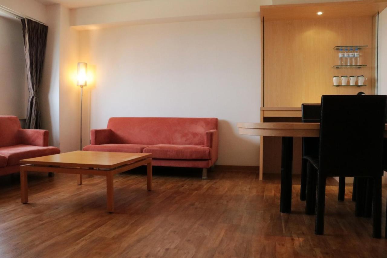 Hotel Leisure Tamsui Bagian luar foto